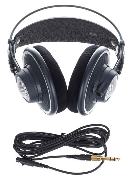 akg-k702_577cdc39ce49b.jpg