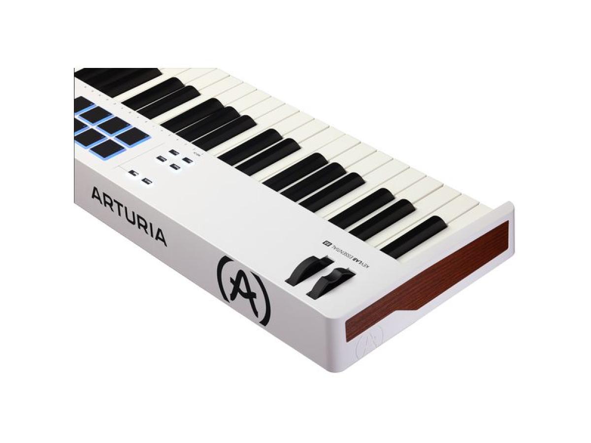 arturia-keylab-essential-88-mk3-white_65e5f040b237b.jpg