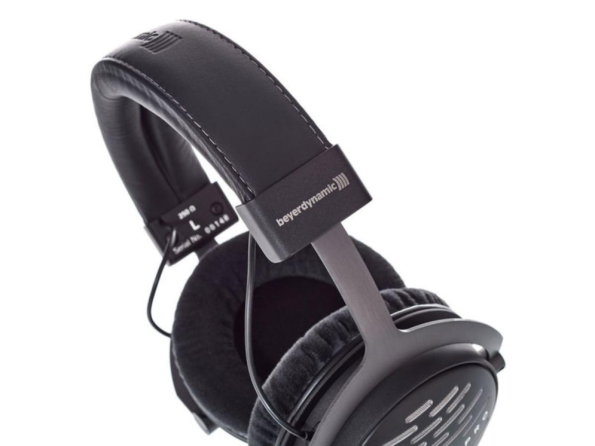 beyerdynamic-dt-1990-pro-250-ohm_65b7da9c9a2fe.jpg