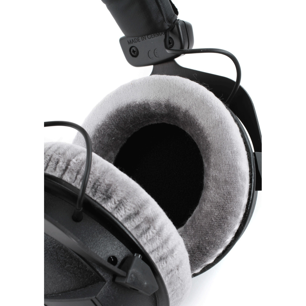 beyerdynamic-dt-770-pro-80_5a842b19b8b18.jpg