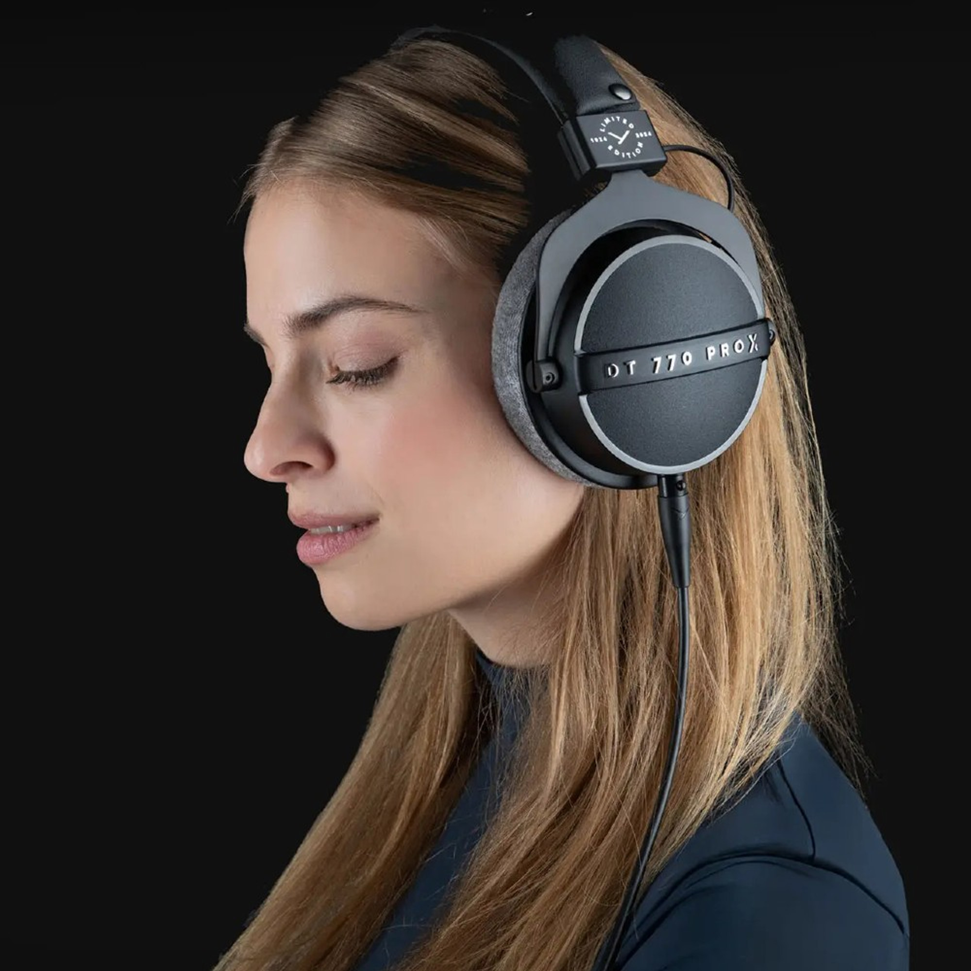 beyerdynamic-dt-770-pro-x-limited-edition_6622457caa81b.jpg