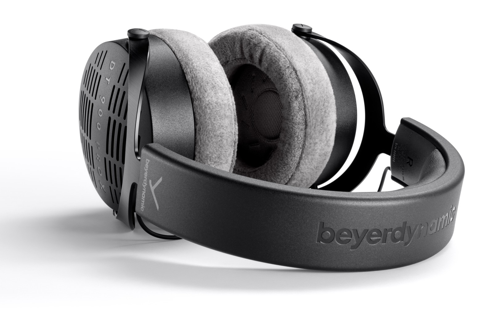 beyerdynamic-dt-900-pro-x_625685865f611.jpg