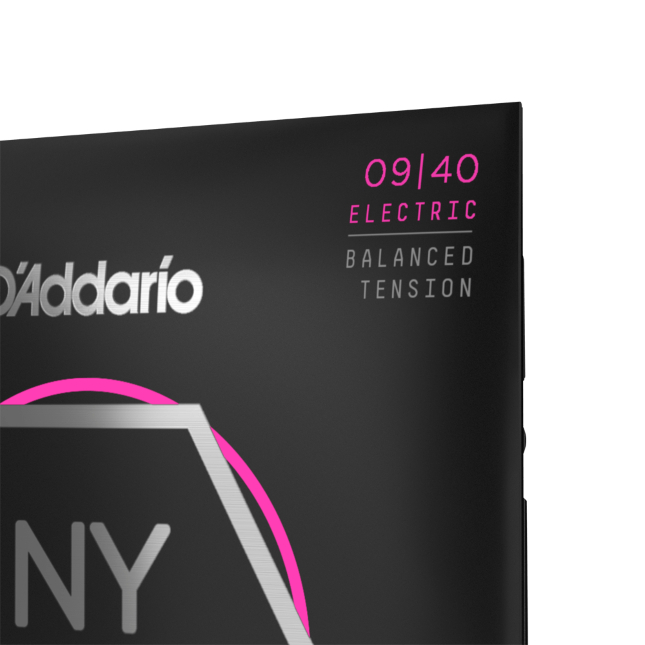 daddario-nyxl0940bt-09-40-super-light-balanced-tension-nyxl-electric-guitar-strings_63ae1b76f1a28.jpg