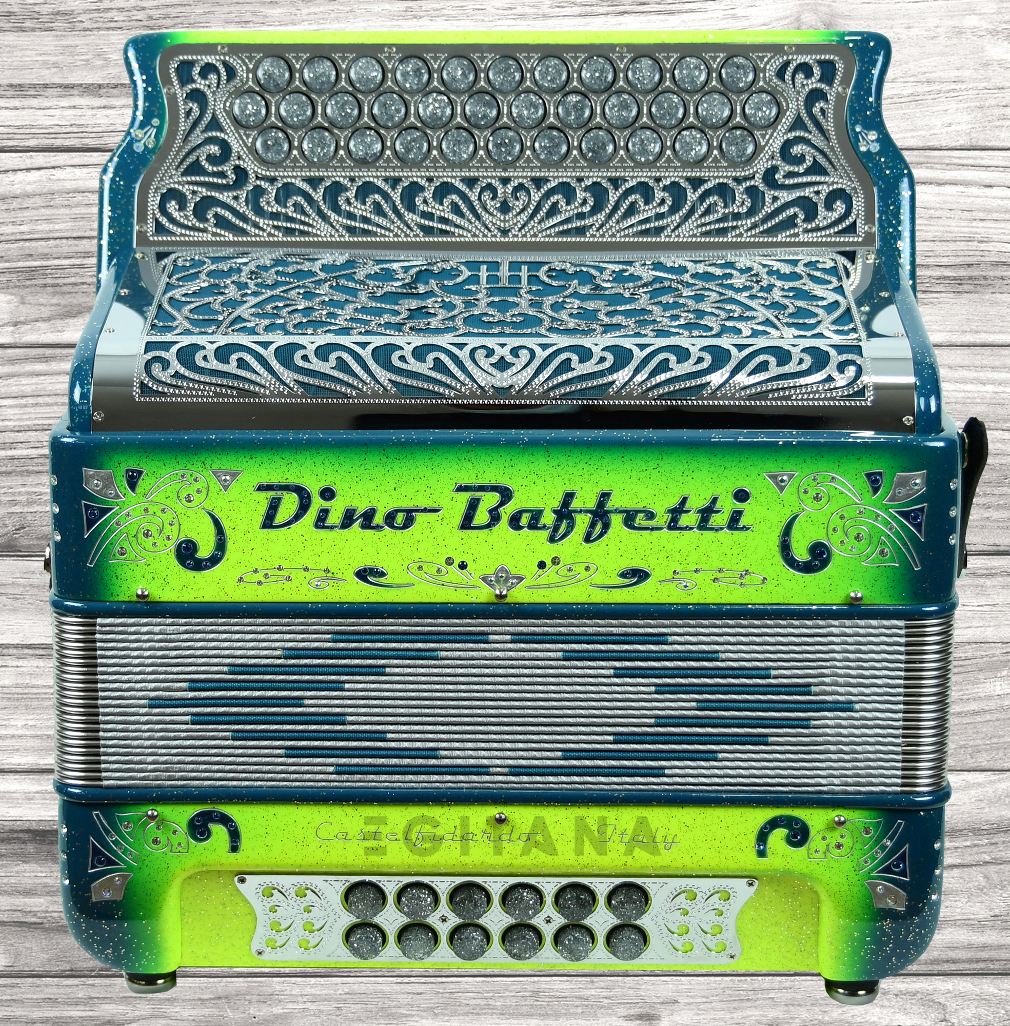 dino-baffetti-supertuga-amarela-azul_61164c42c5f1b.jpg